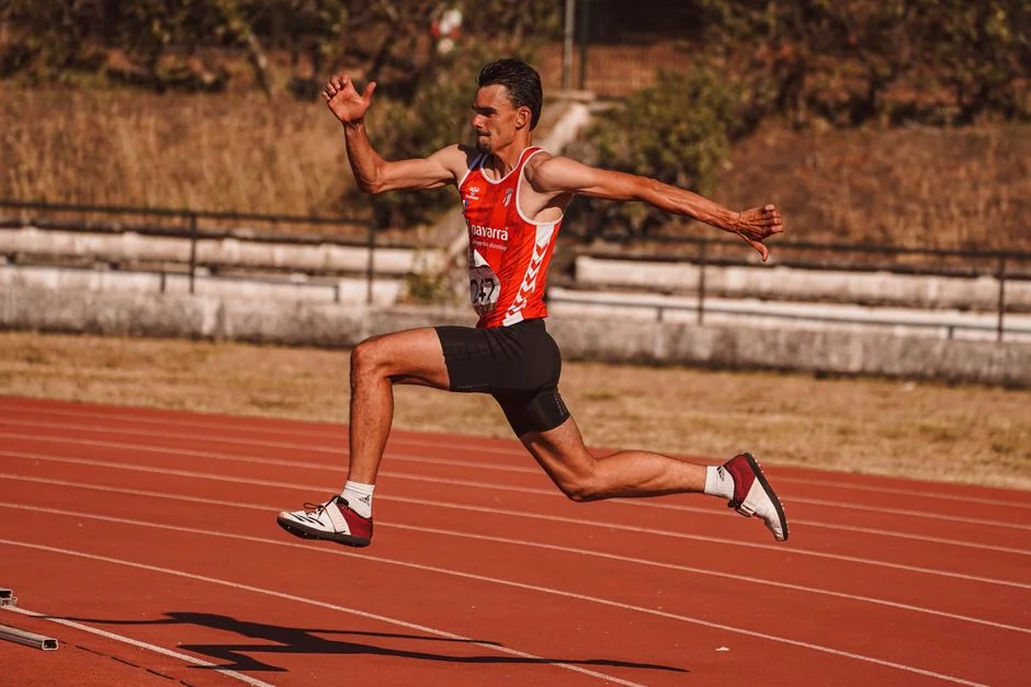 王楚钦世界杯前正手衔接强化助力国乒男单争冠信心回升 | MangoSport